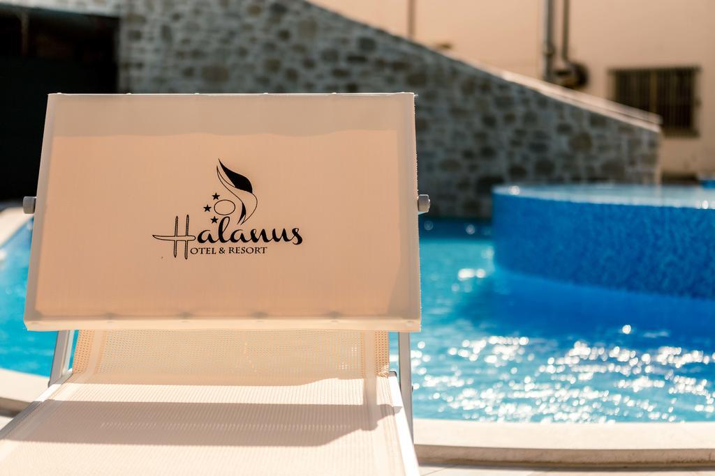 Halanus Hotel And Resort Alanno Esterno foto